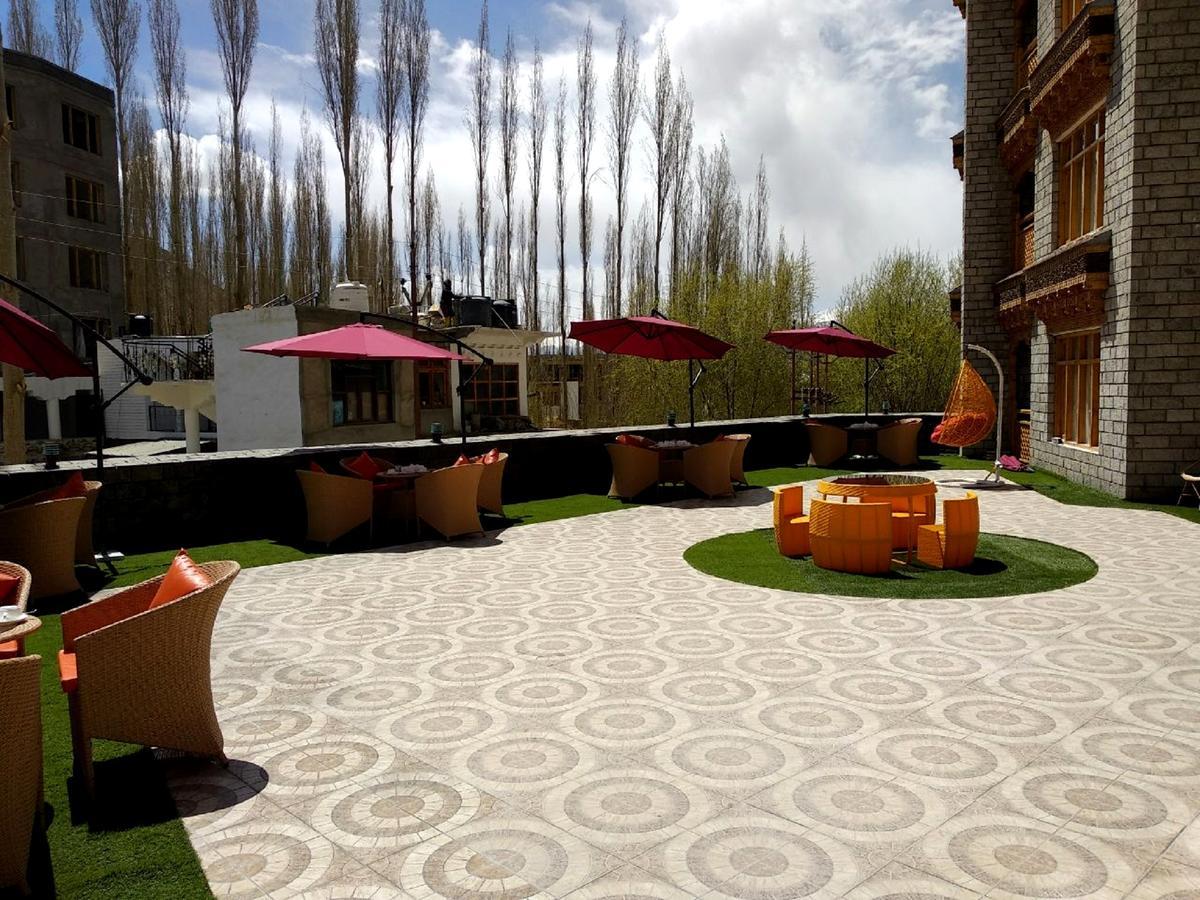 The Grand Yasmin Ladakh Hotell Leh Exteriör bild