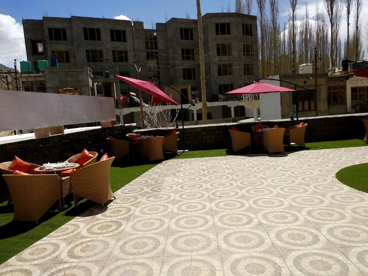 The Grand Yasmin Ladakh Hotell Leh Exteriör bild