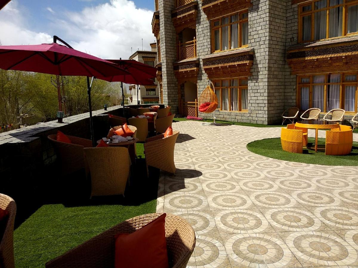 The Grand Yasmin Ladakh Hotell Leh Exteriör bild